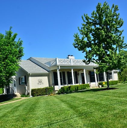 Fertilize-your-lawn-to-Foster-New-Growth